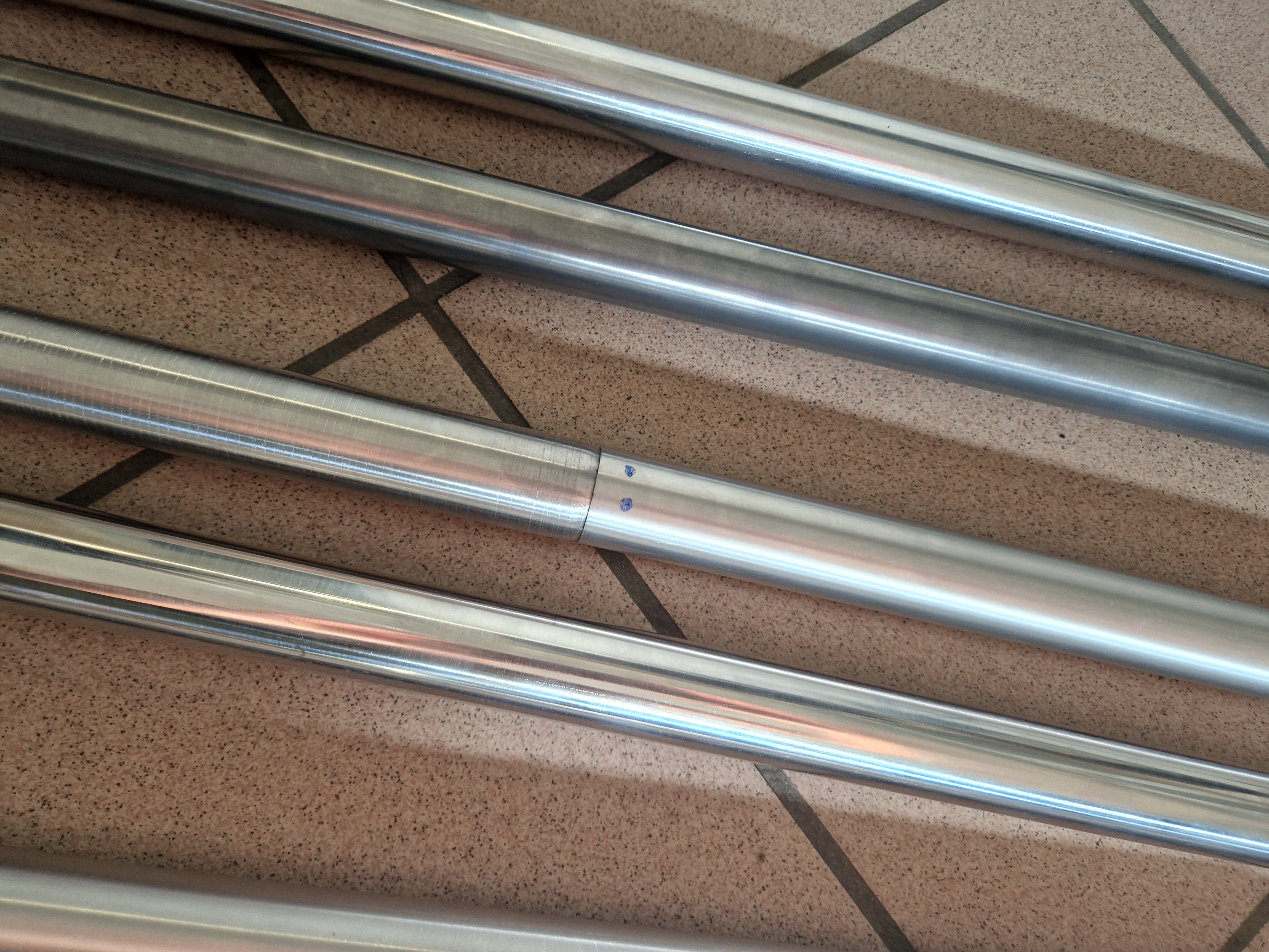 Zaciskanie rurek aluminiowych